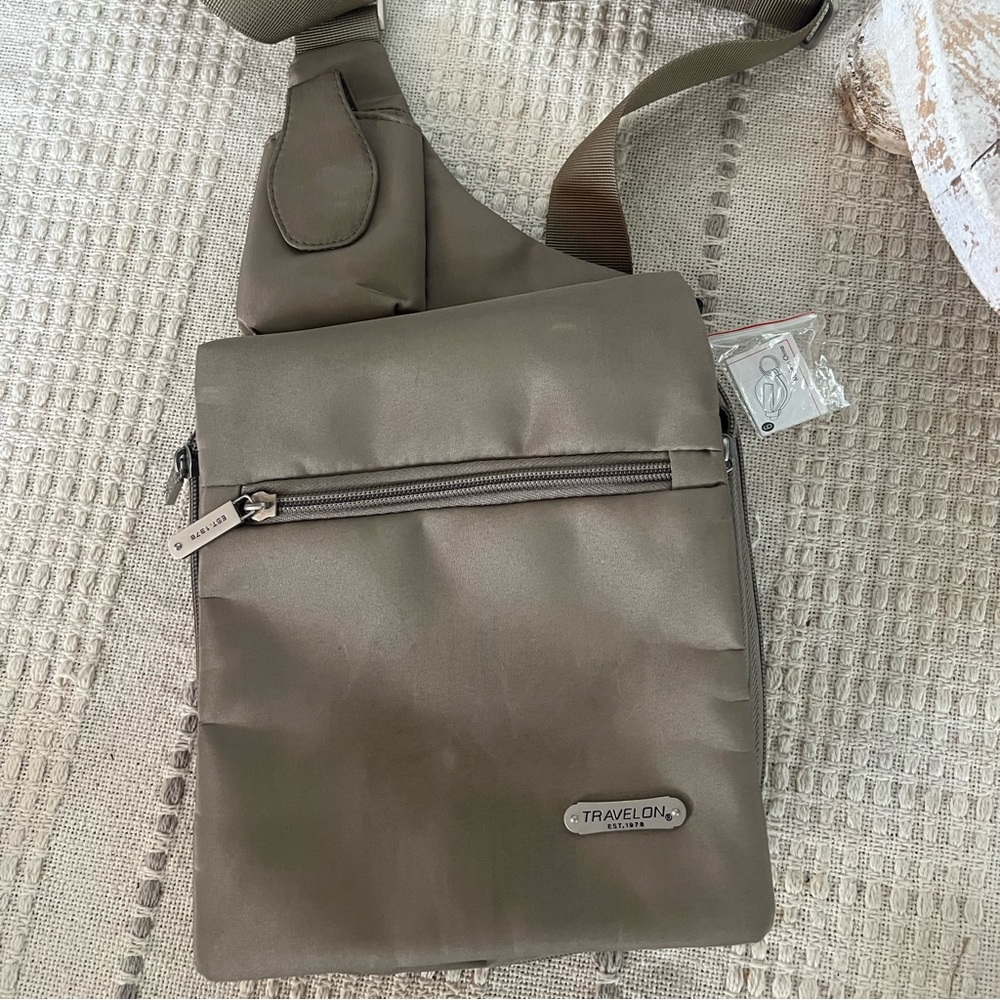 Net Travelon Sling back Crossbody Bag